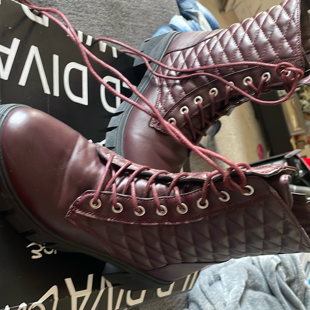 Women Boots size 6
